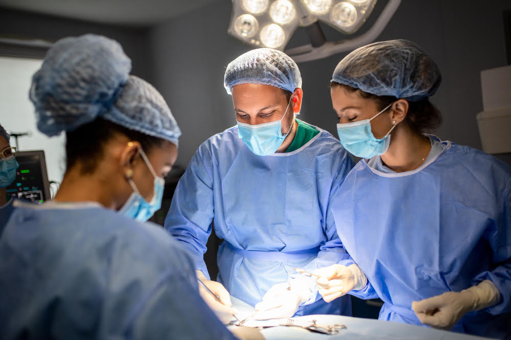 group-specialized surgeons-doing-surgery